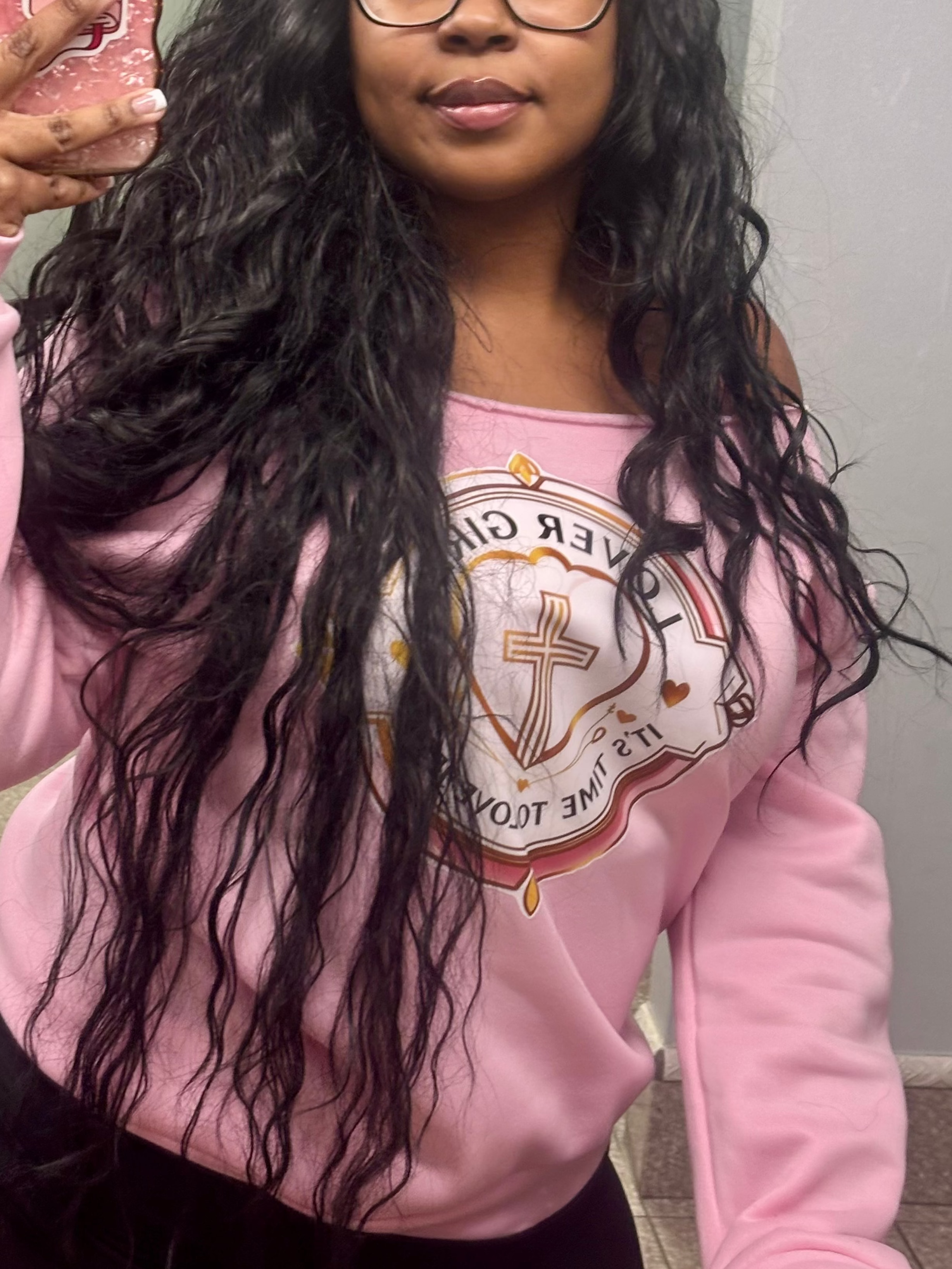off shoulder logo pink sweatshirt